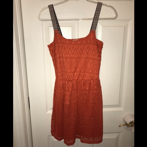 Orange lace dress with geometric pattern - Picture 1 of 6